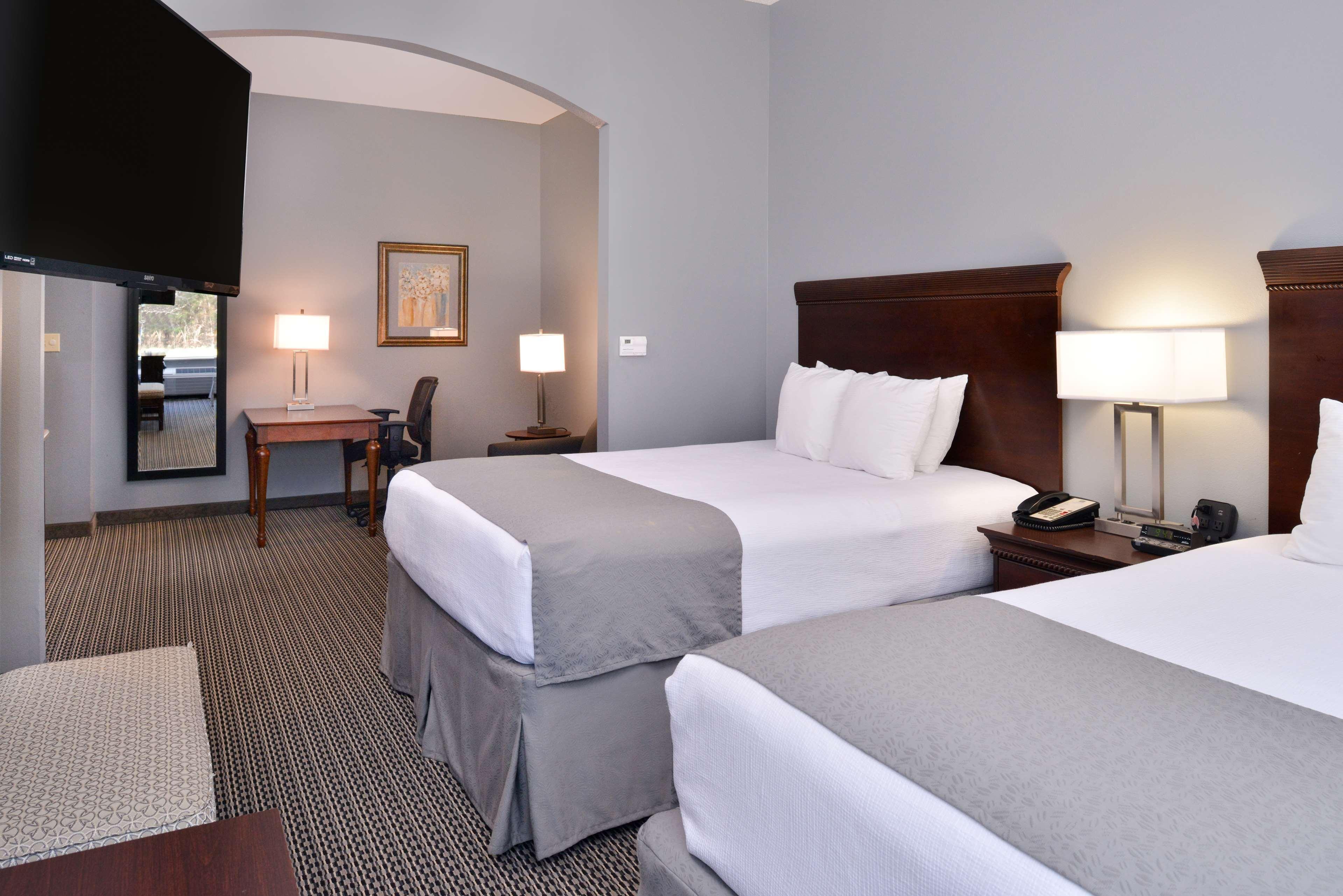 Best Western Plus Two Rivers Hotel & Suites Demopolis Bagian luar foto