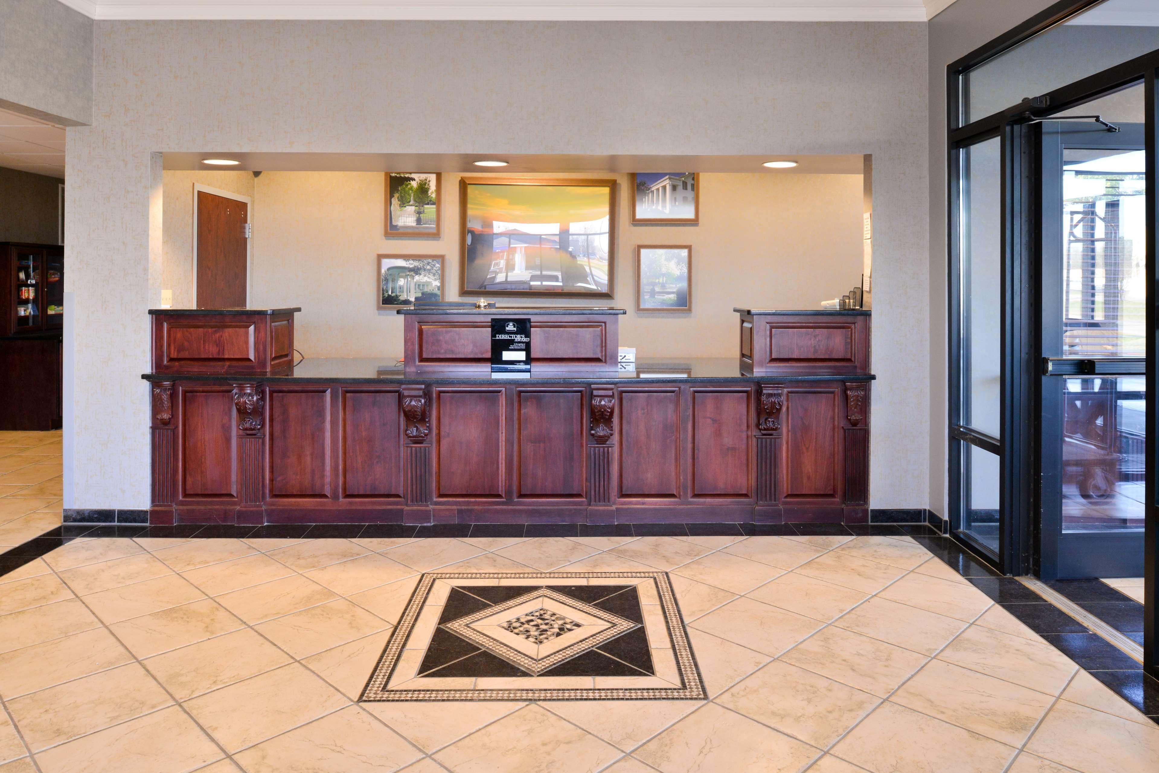 Best Western Plus Two Rivers Hotel & Suites Demopolis Bagian luar foto