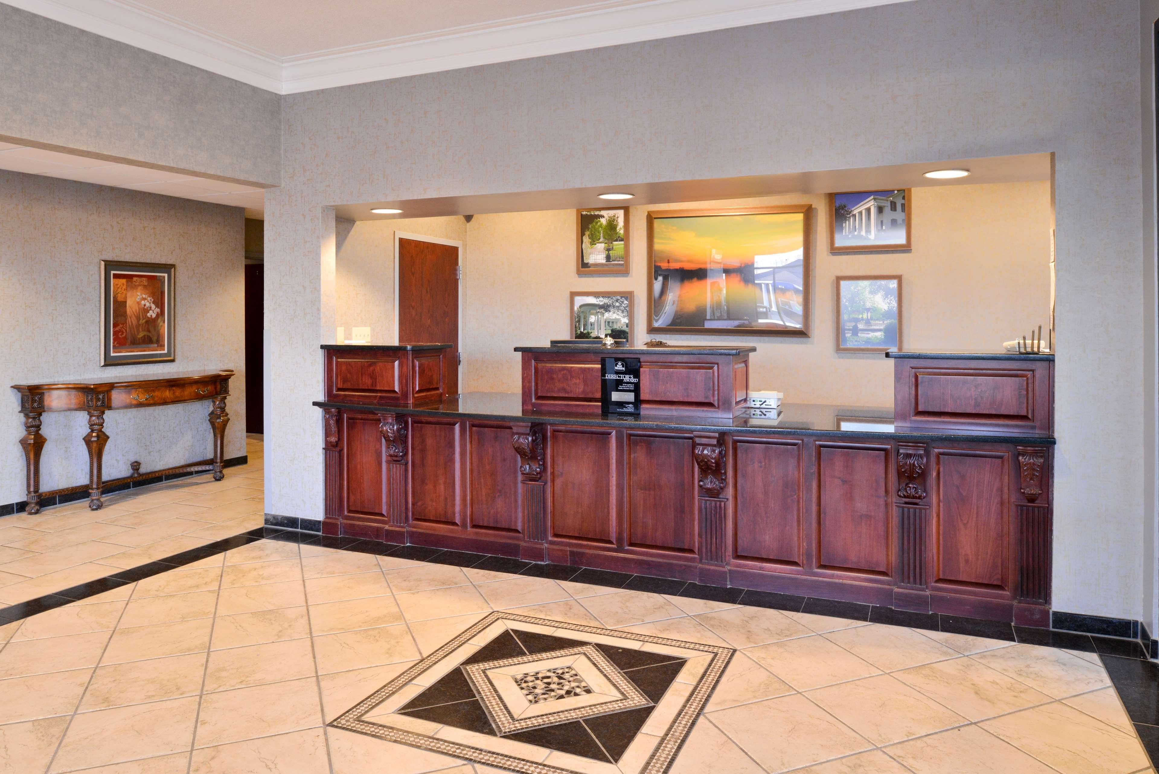Best Western Plus Two Rivers Hotel & Suites Demopolis Bagian luar foto