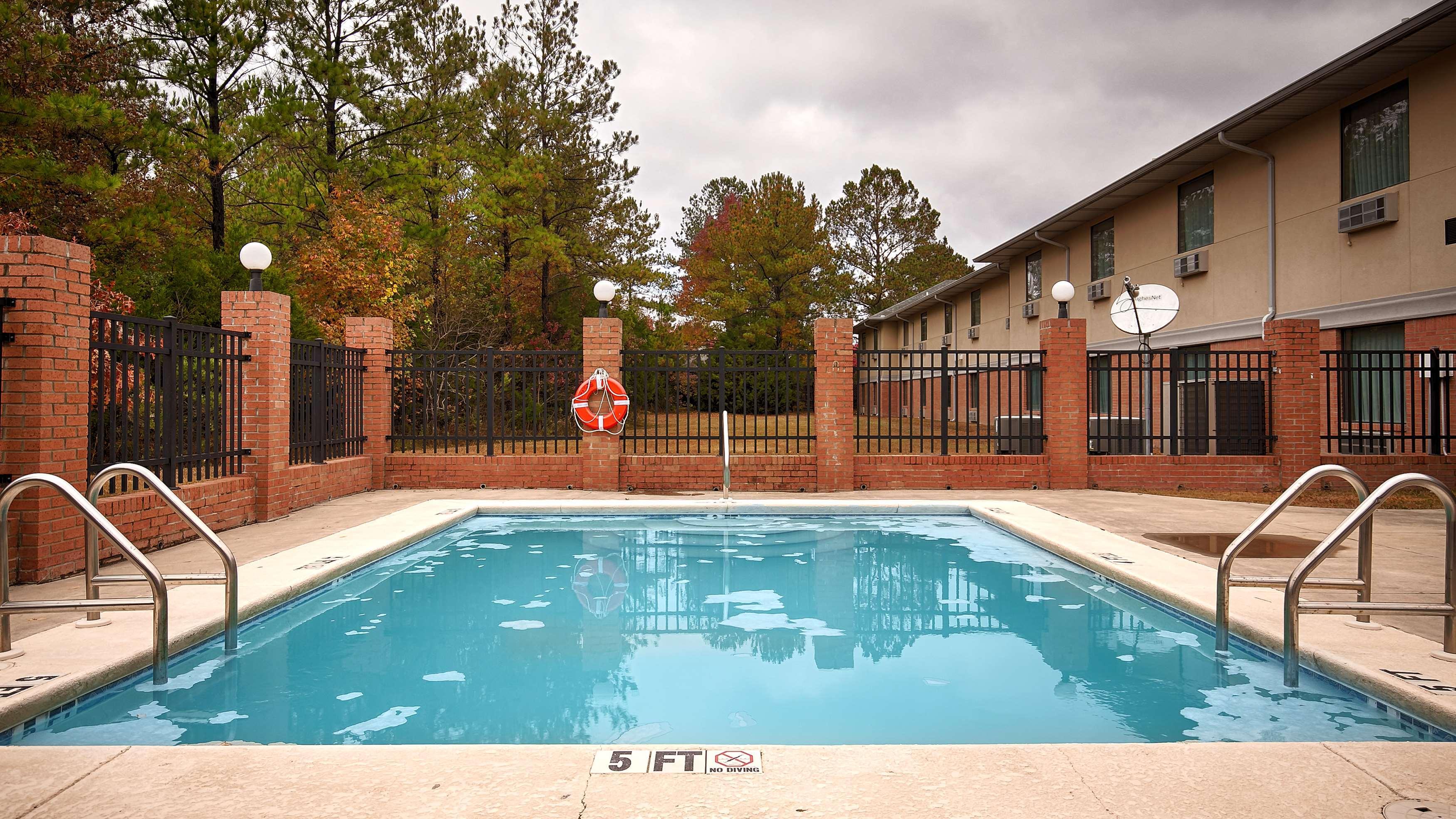 Best Western Plus Two Rivers Hotel & Suites Demopolis Bagian luar foto