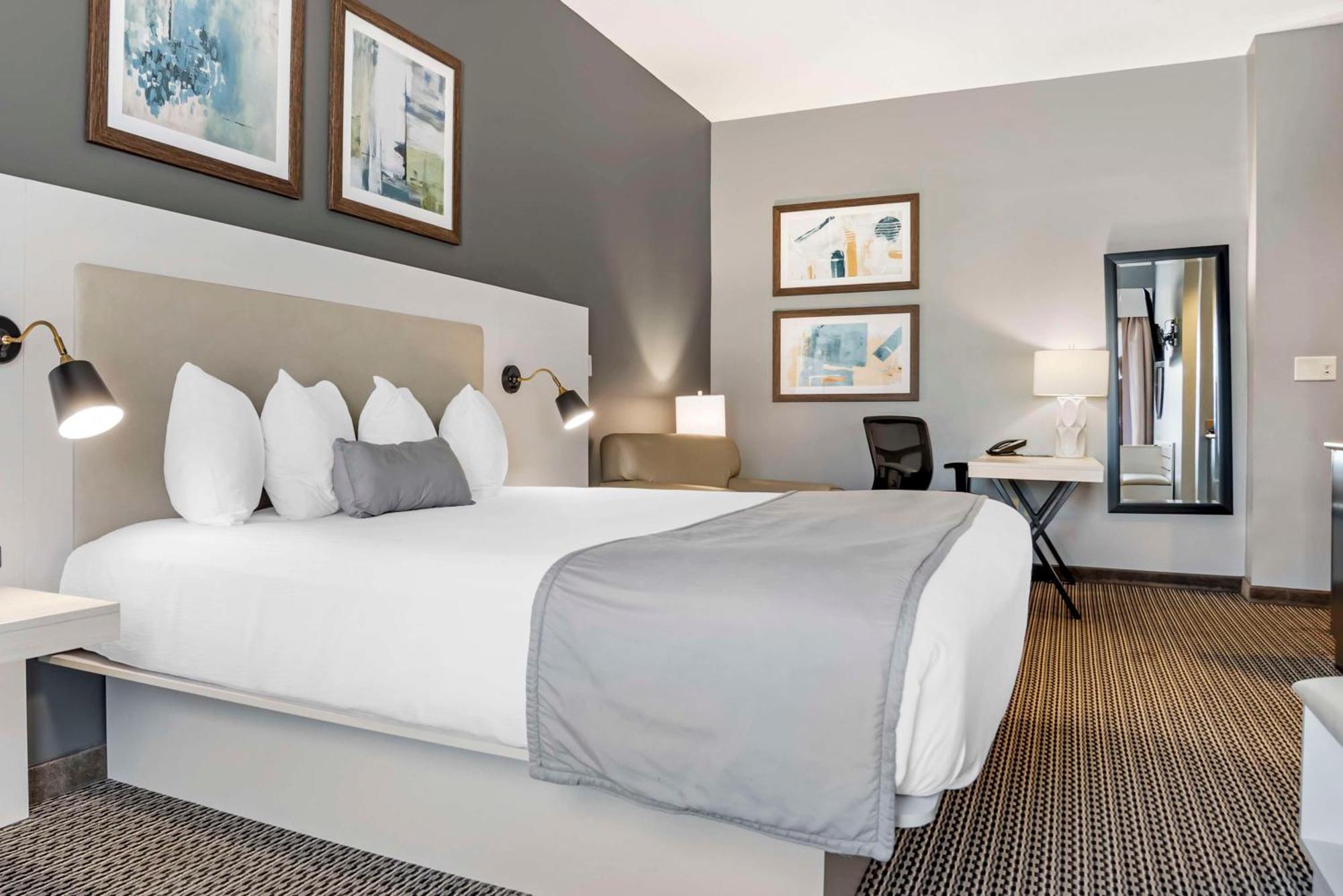 Best Western Plus Two Rivers Hotel & Suites Demopolis Bagian luar foto