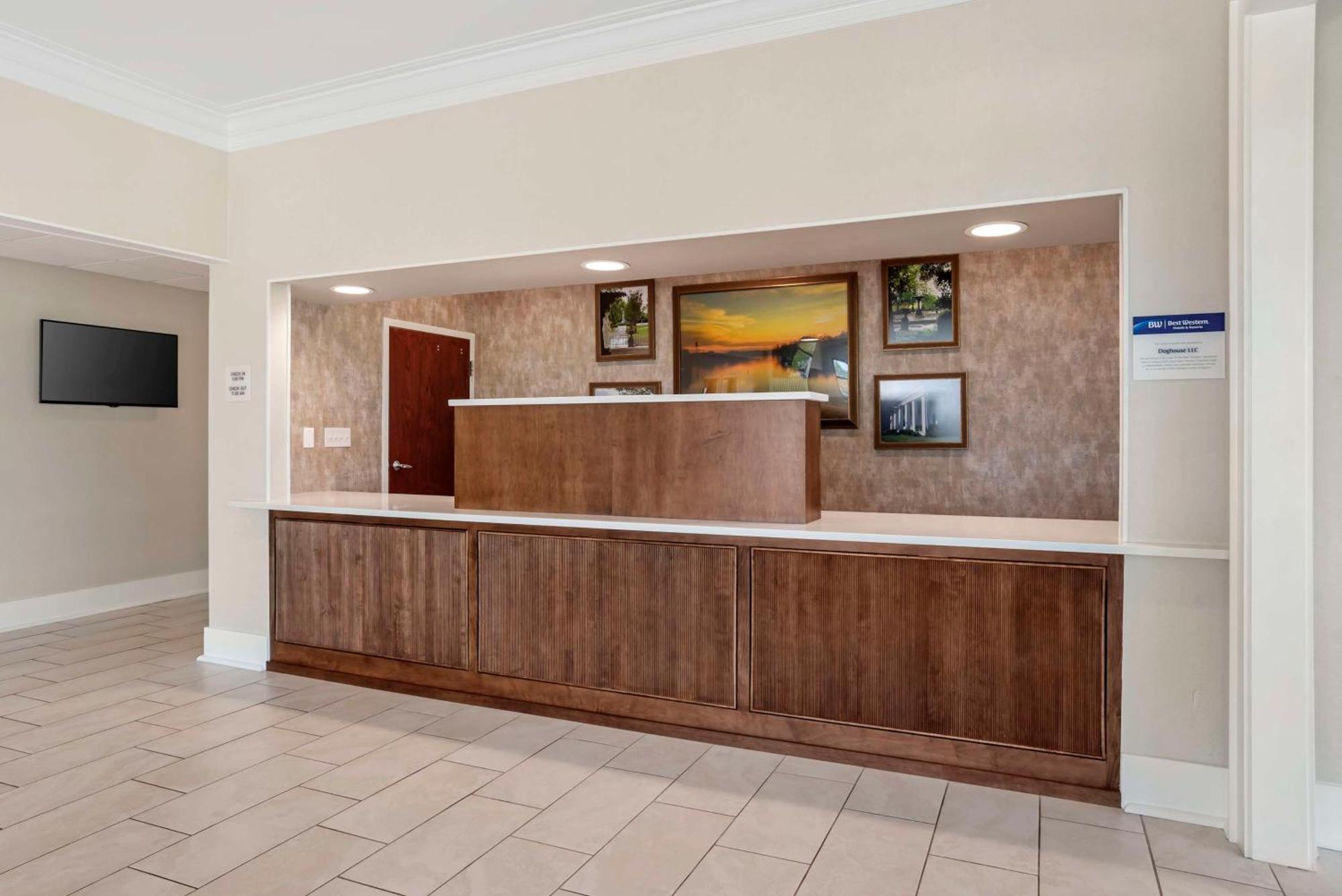 Best Western Plus Two Rivers Hotel & Suites Demopolis Bagian luar foto