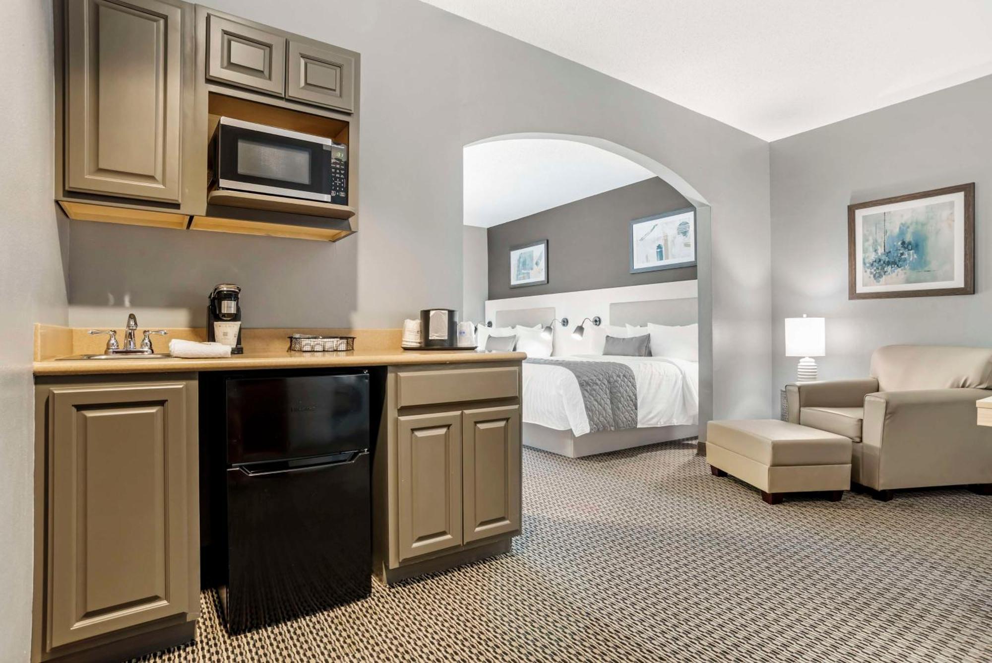 Best Western Plus Two Rivers Hotel & Suites Demopolis Bagian luar foto