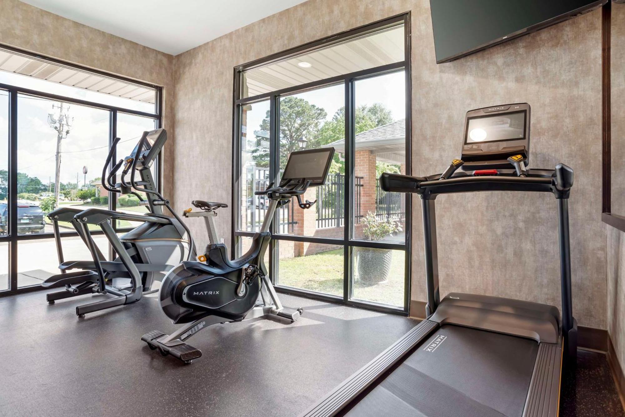 Best Western Plus Two Rivers Hotel & Suites Demopolis Bagian luar foto